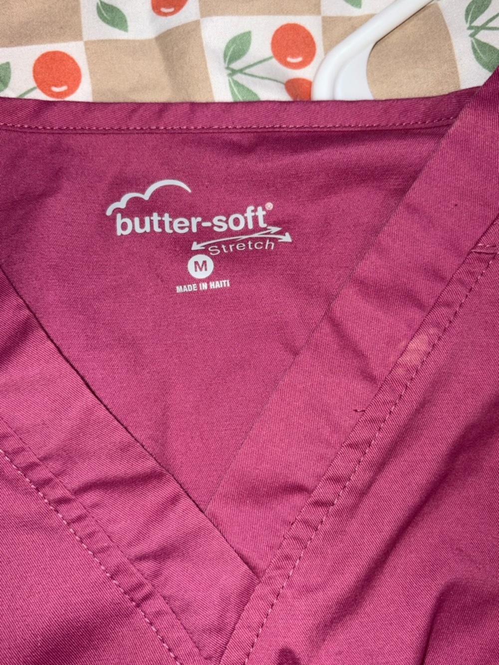 Butter-Soft V-Neck scrub set- Raspberry - Picture 2 of 6